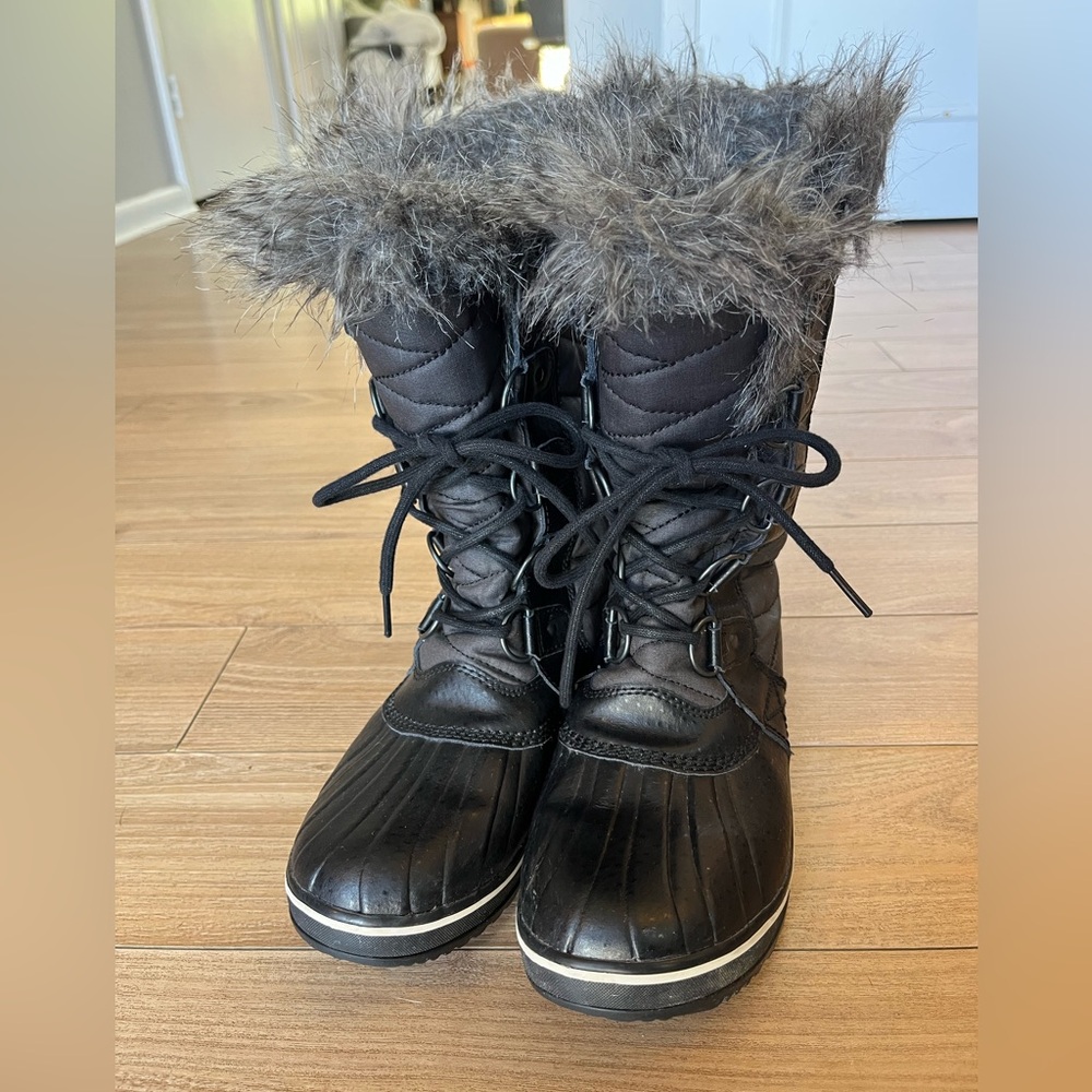 Sorel Winter Boots Women’s 8 Black Faux Fur Waterproof Lace Up Snow Boots